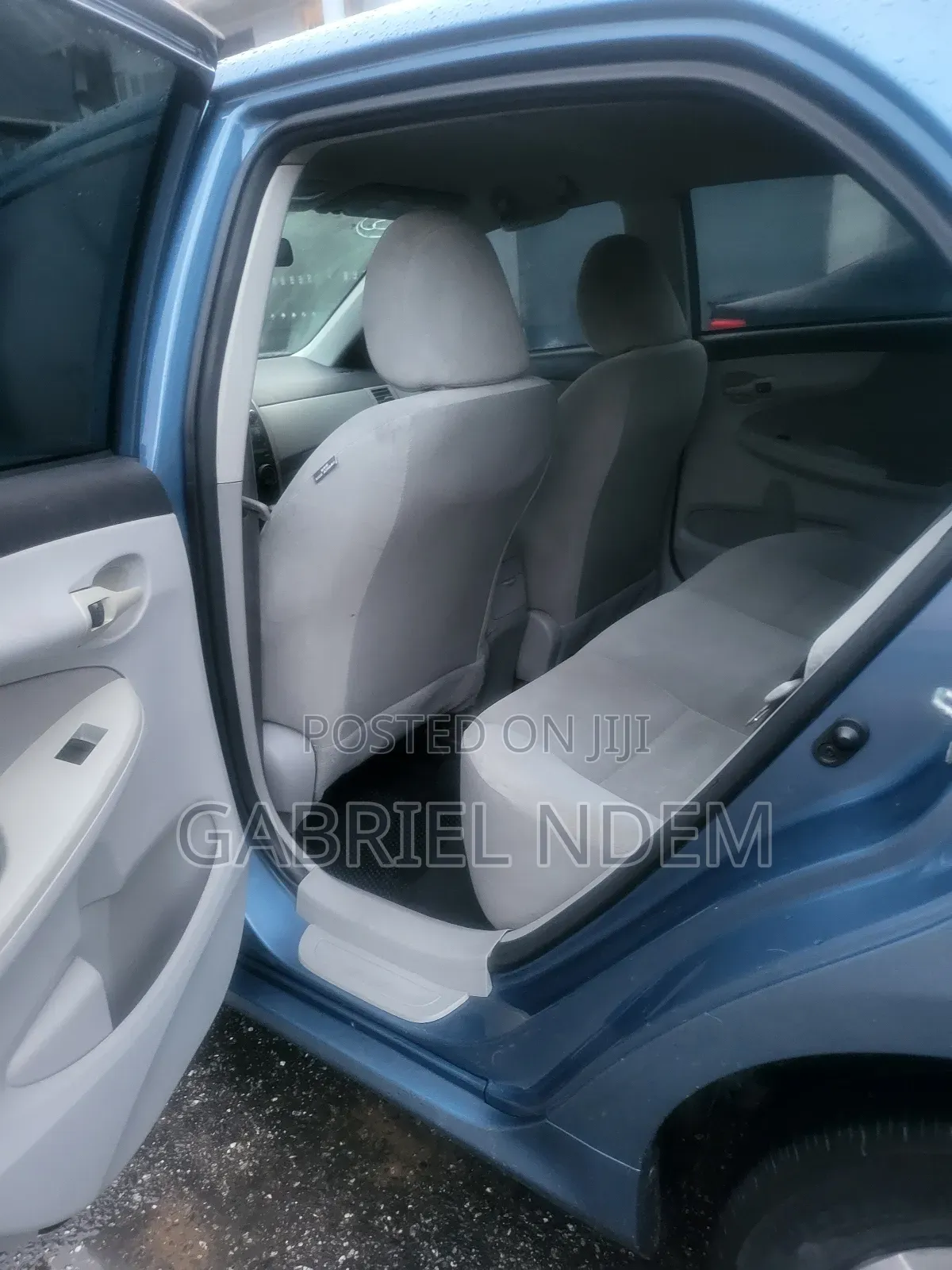 Toyota Corolla LE 4dr Sedan (1.8L 4cyl 4A) 2013 Blue