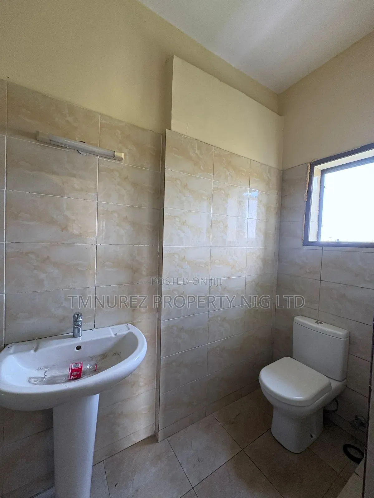 Studio Apartment in Haris Drive, Ikota for rent