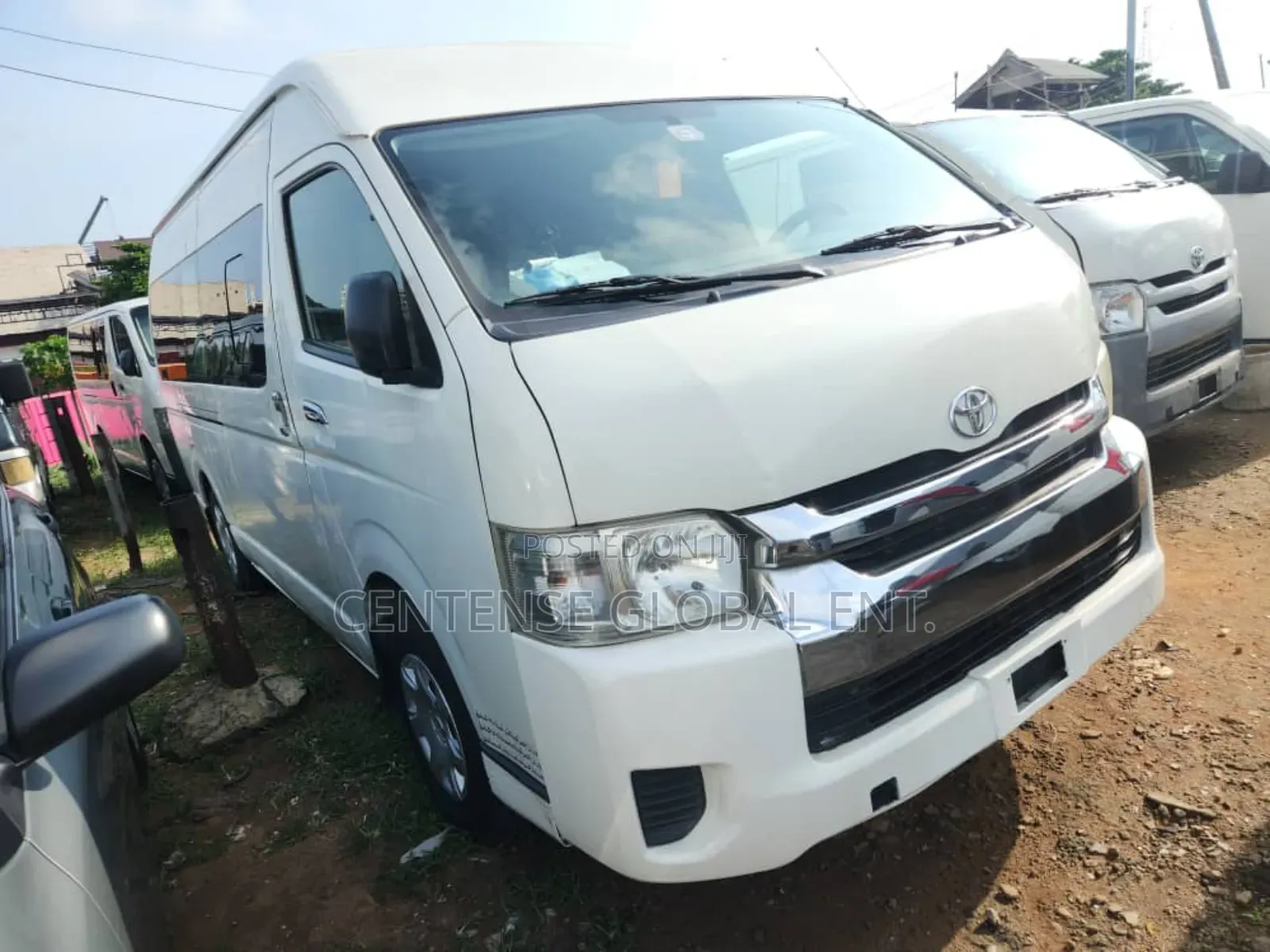 Toyota HiAce 2014 White