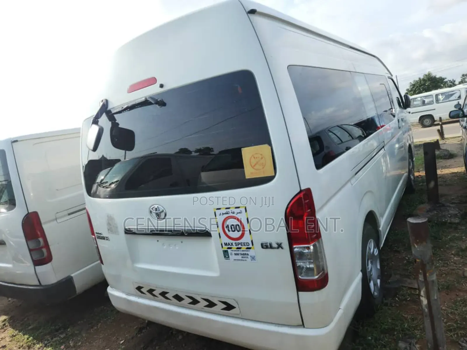 Toyota HiAce 2014 White