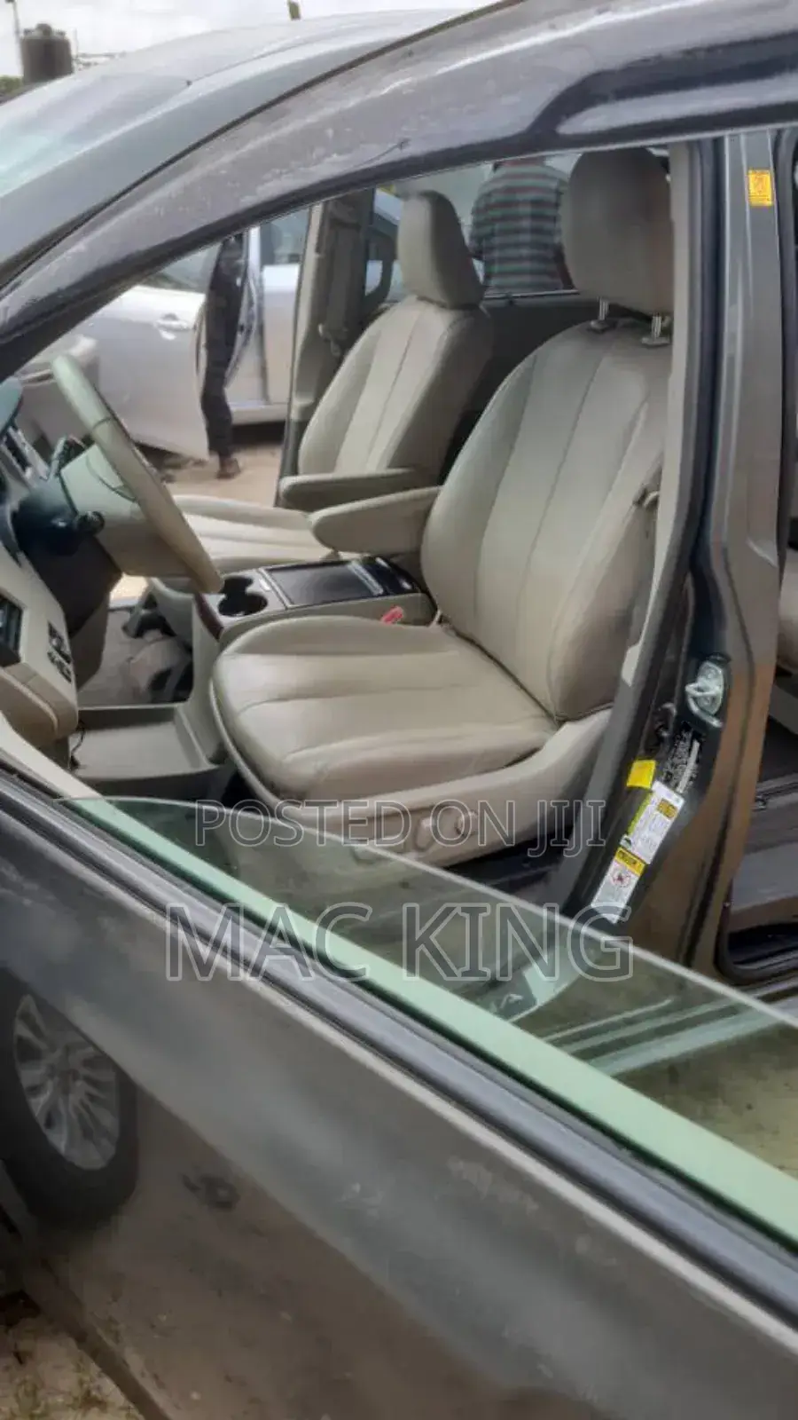 Toyota Sienna 2012