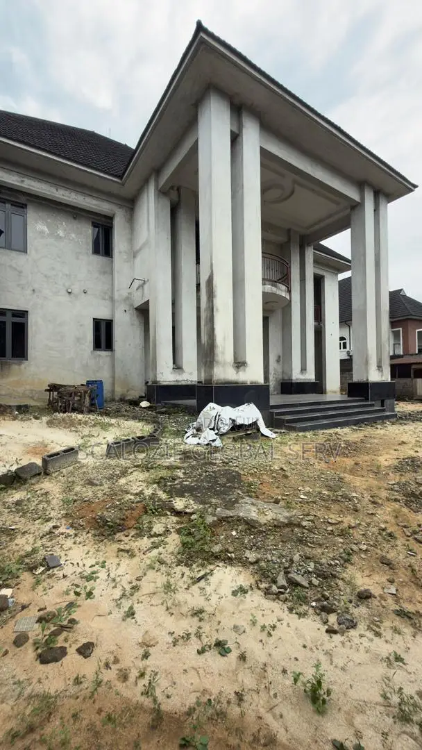 5bdrm Duplex in Peter Odili for sale