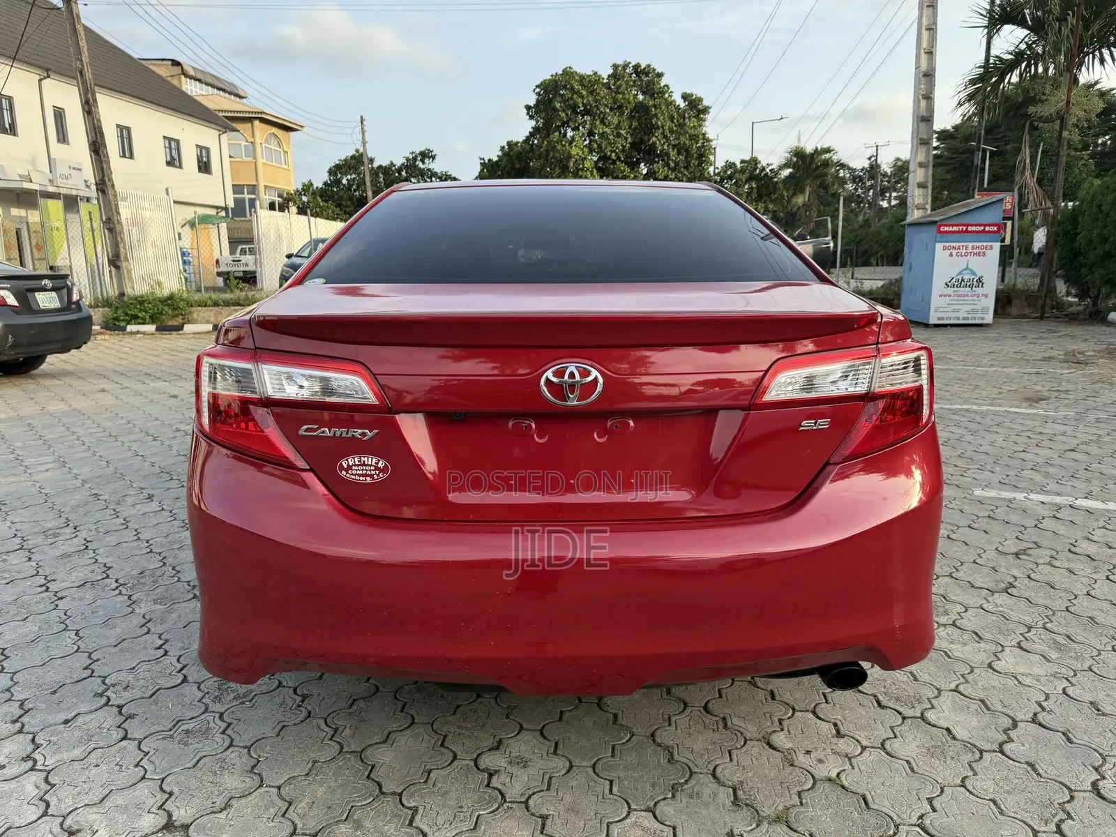 Toyota Camry SE 4dr Sedan (2.5L 4cyl 6A) 2013 Red