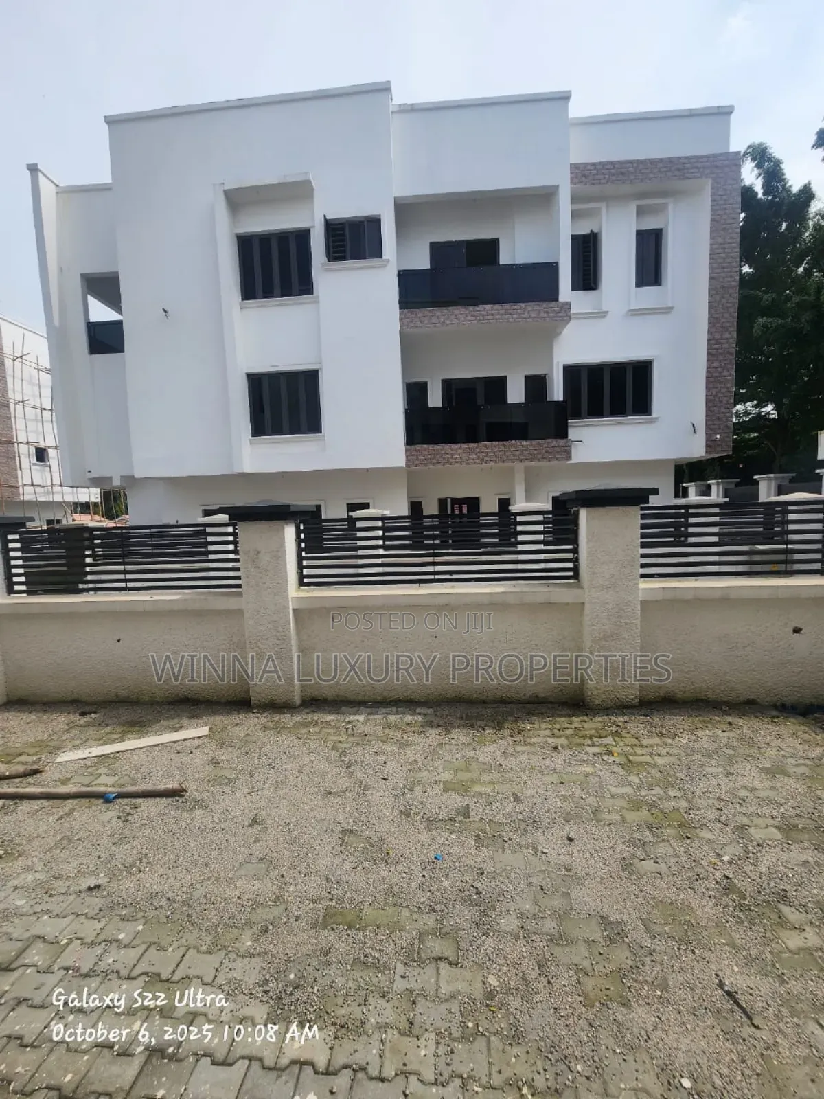 7bdrm Duplex in Mini Estate, Asokoro for sale
