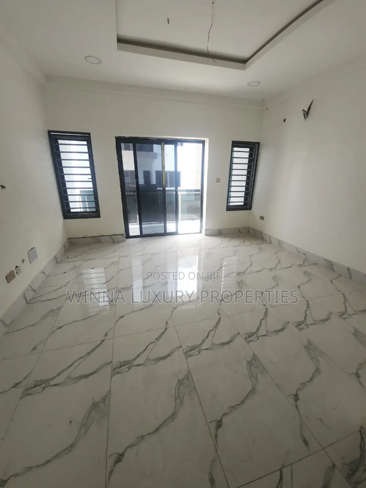 7bdrm Duplex in Mini Estate, Asokoro for sale