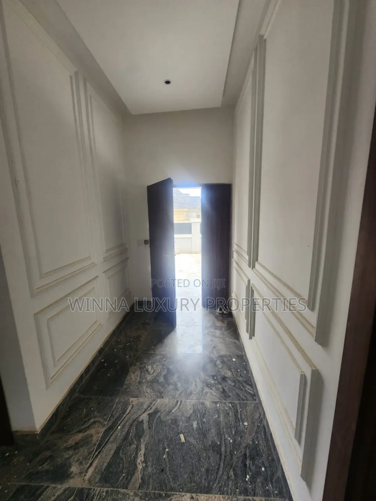 5bdrm Duplex in Along Voice Of for sale