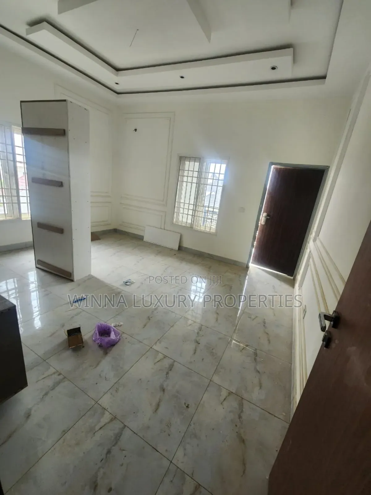 5bdrm Duplex in Along Voice Of for sale