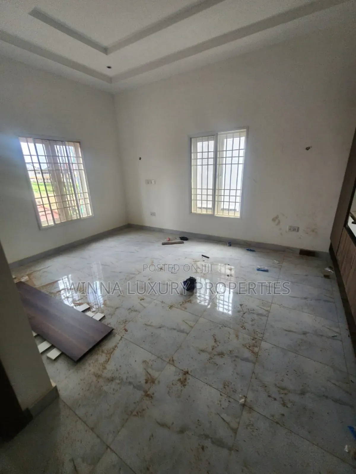 5bdrm Duplex in Along Voice Of for sale