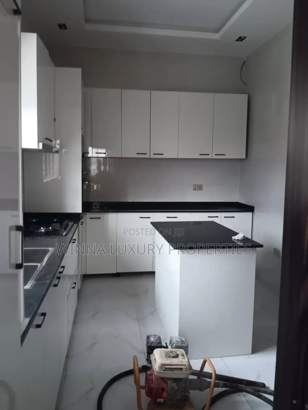 4bdrm Duplex in Sumit, Lugbe District for sale