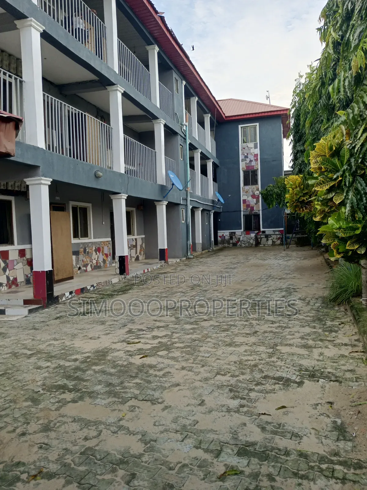 2bdrm Block of Flats in Sunveiw Estate, Awoyaya for rent