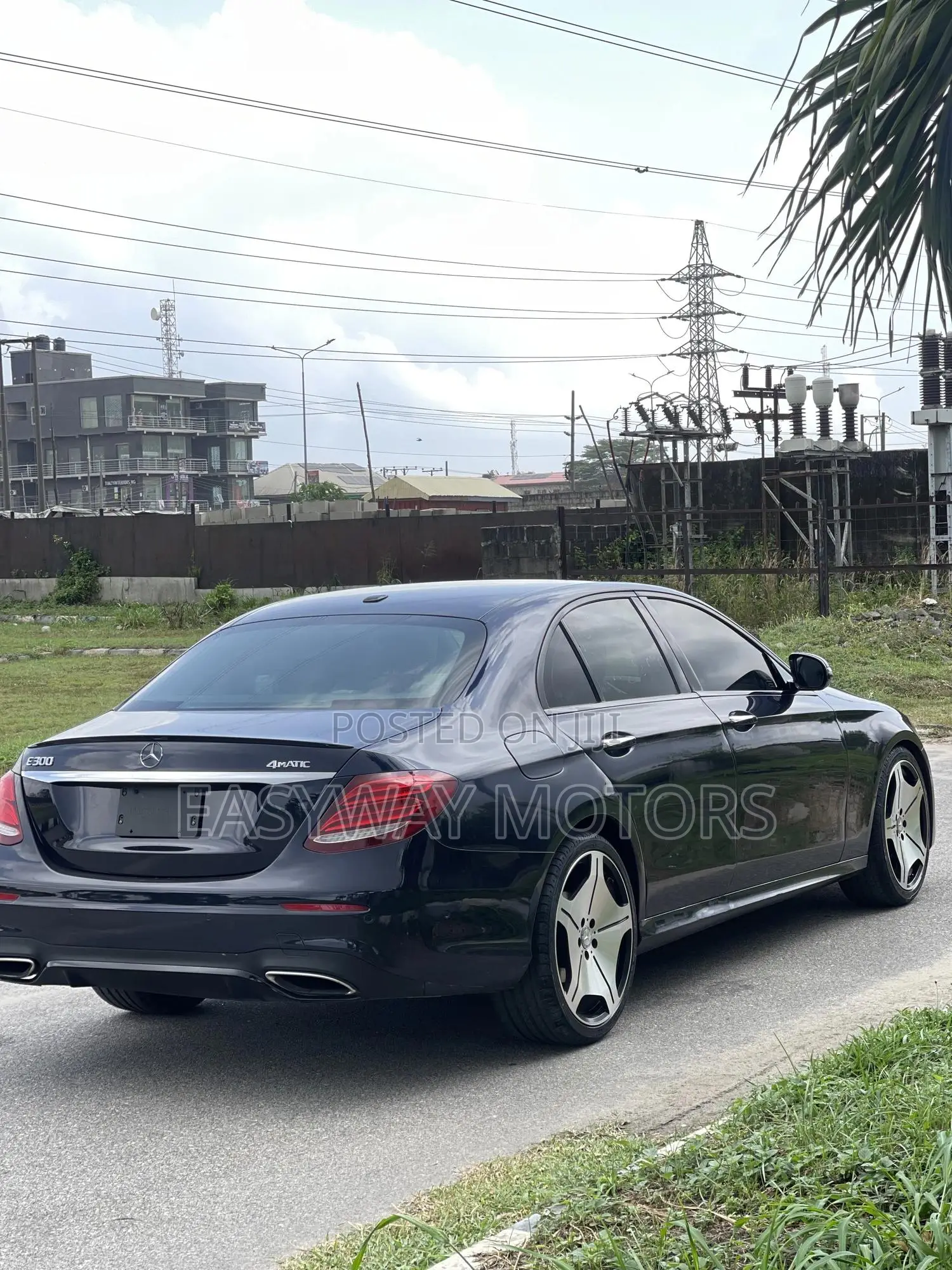 Mercedes-Benz E300 2018 Blue