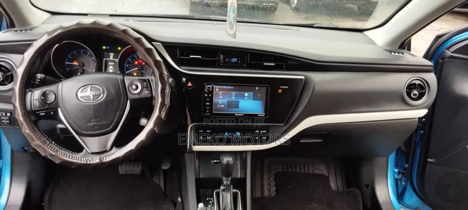 Toyota Corolla SE 4dr Sedan (1.8L 4cyl CVT) 2017 Blue
