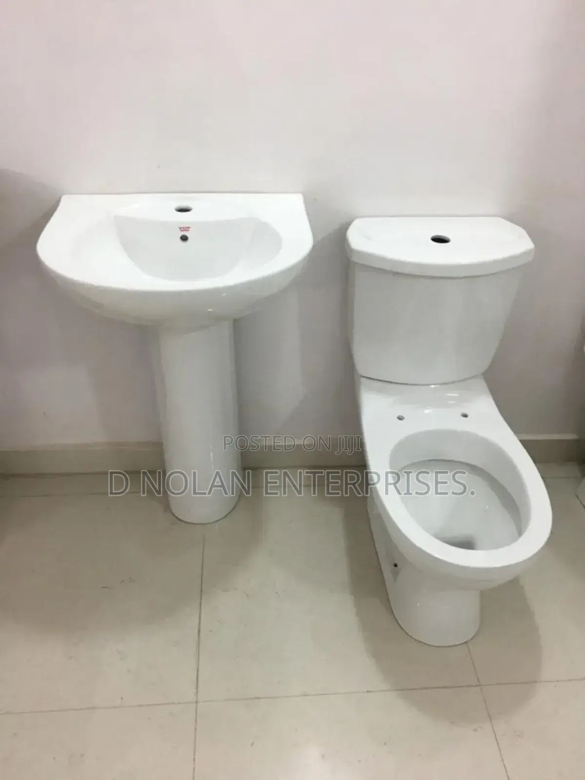 Close Couple Water Closet