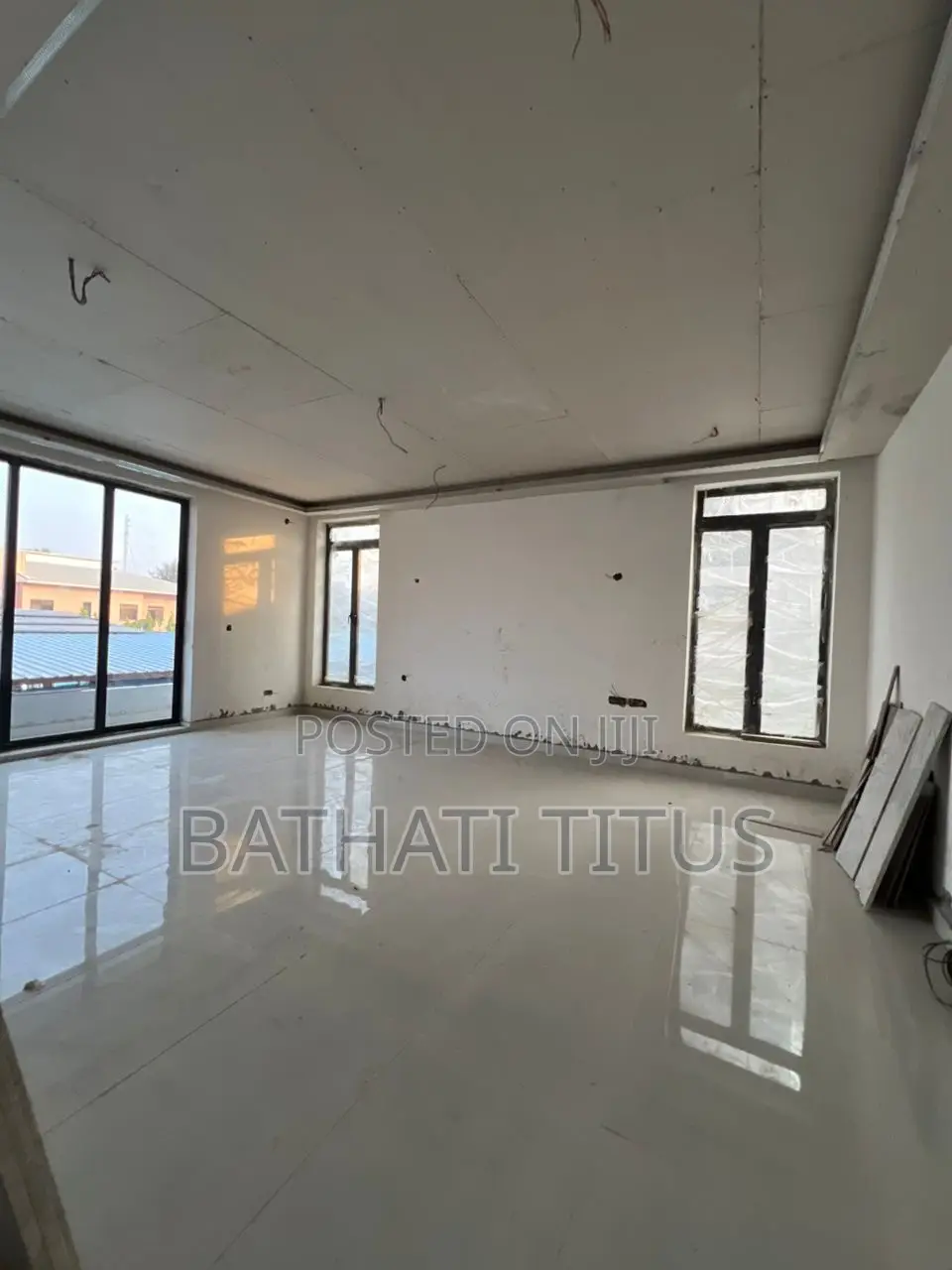 4bdrm Duplex in Life Camp for sale