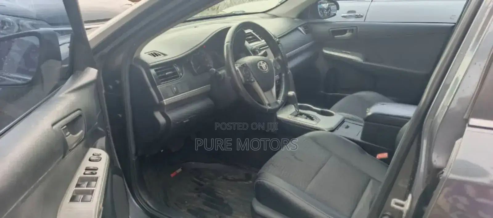 Toyota Camry SE 4dr Sedan (2.5L 4cyl 6A) 2012 Gray