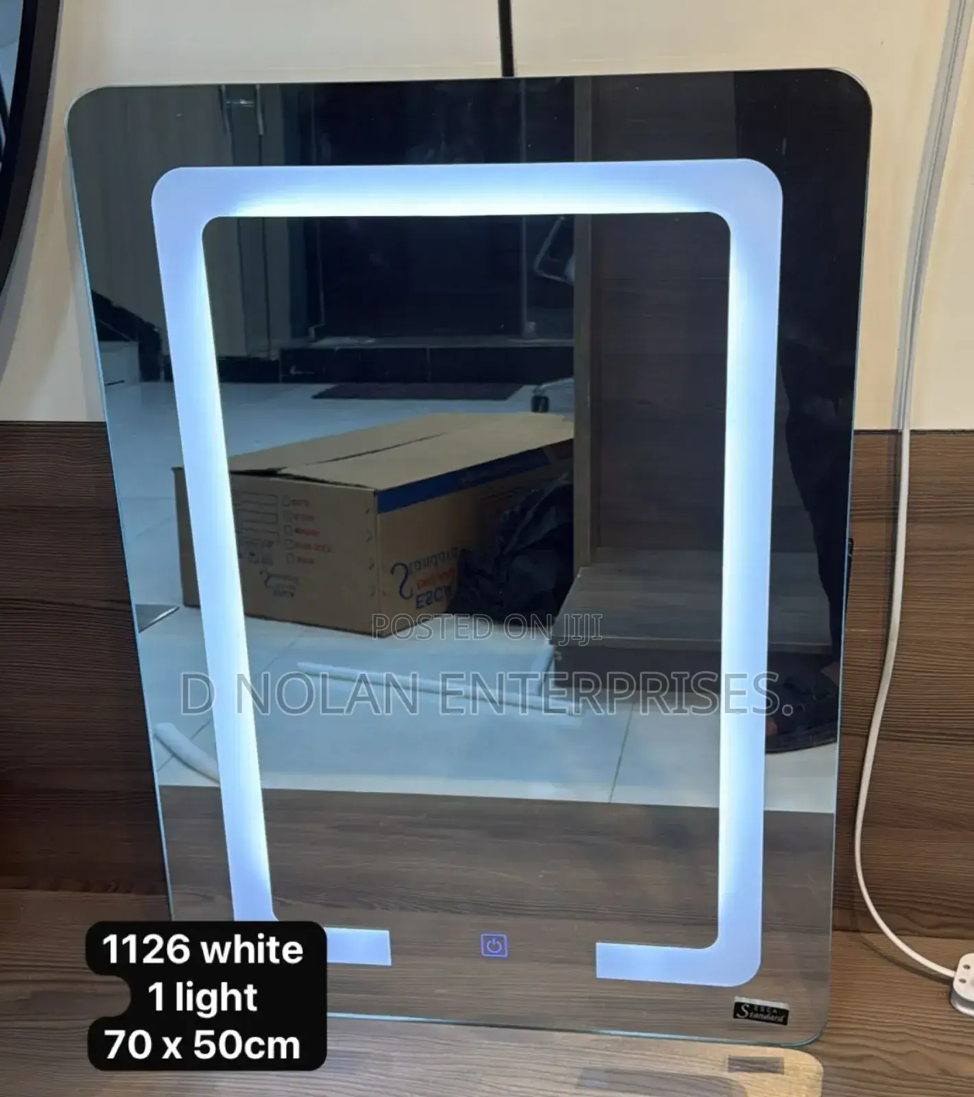 70x50 Square And Round Mirror