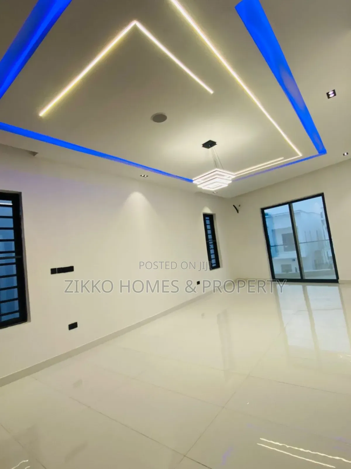 5bdrm Duplex in Lekki for sale