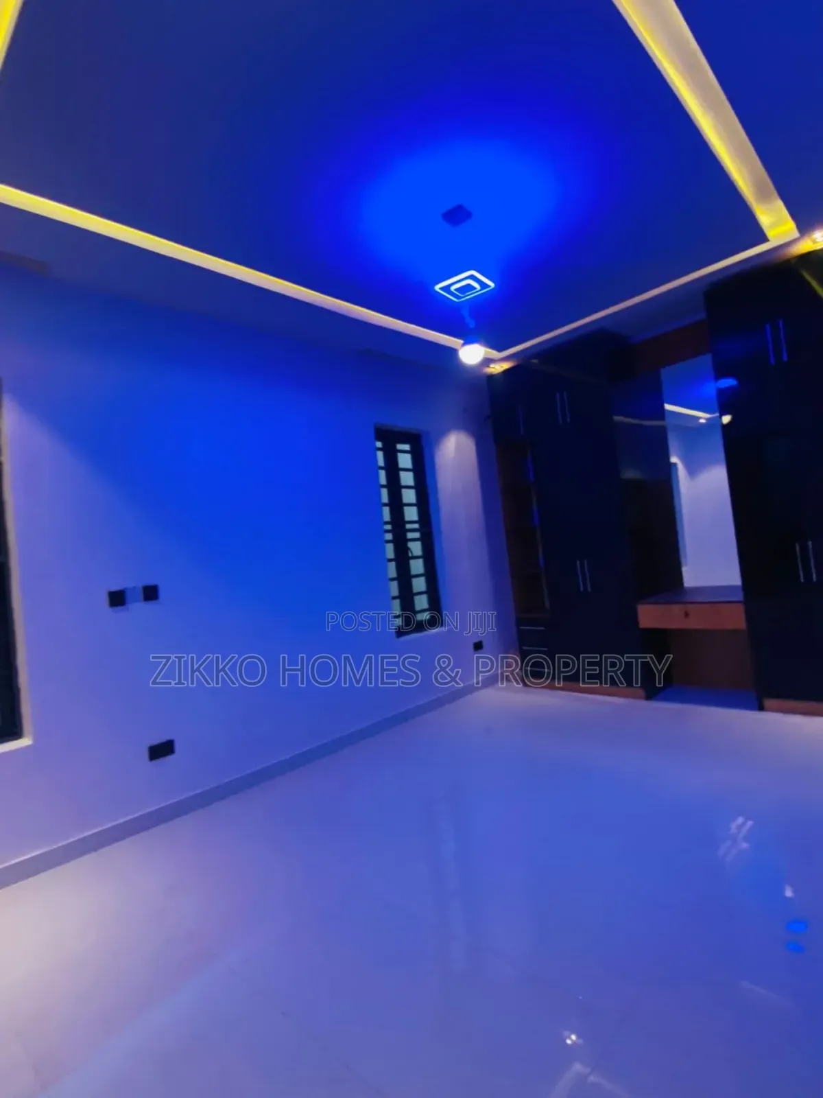 5bdrm Duplex in Lekki for sale