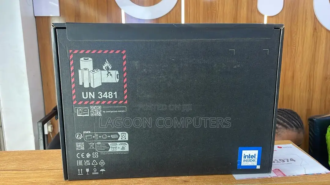 New Laptop HP OmniBook X Flip 16" 16GB Intel Core Ultra 7 SSD 1T