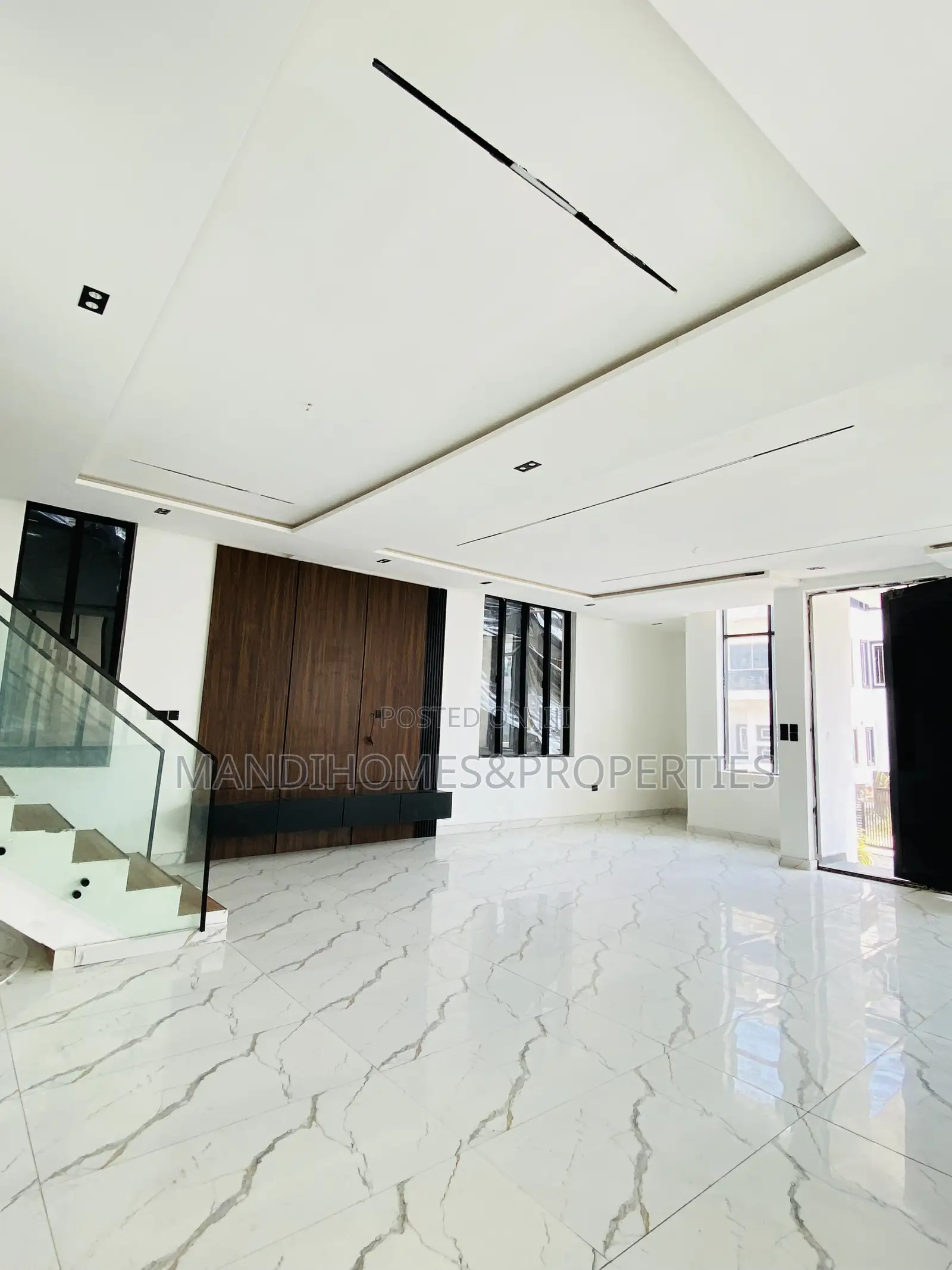 5bdrm Duplex in Lekki for sale