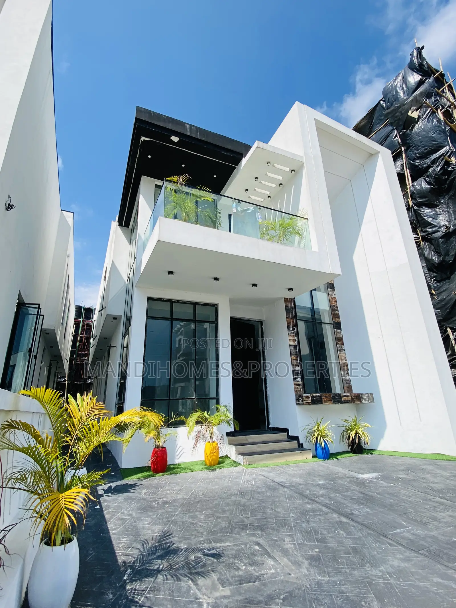 5bdrm Duplex in Lekki for sale