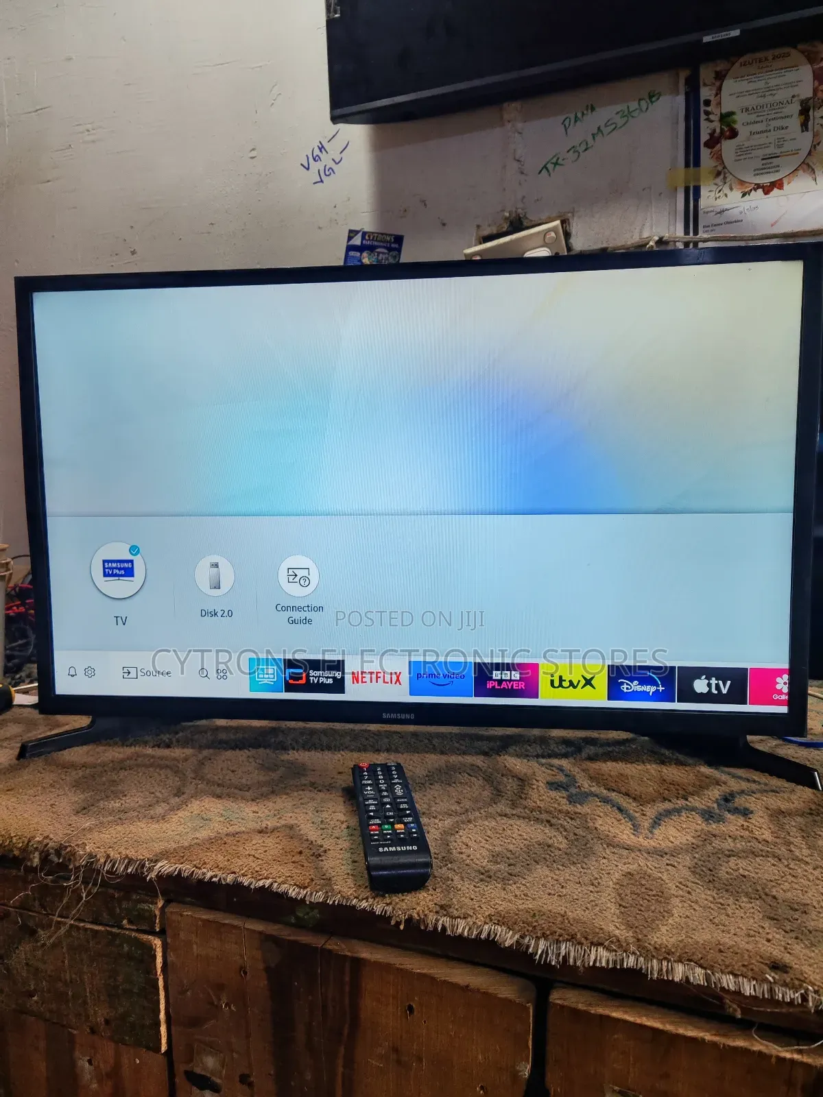 Samsung 32"inches Smart Tv by Tizen. 2020 Model