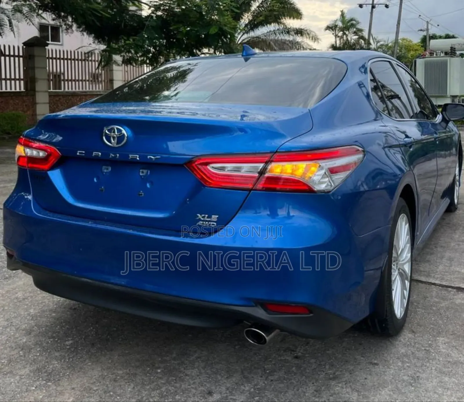 Toyota Camry 2021 Blue