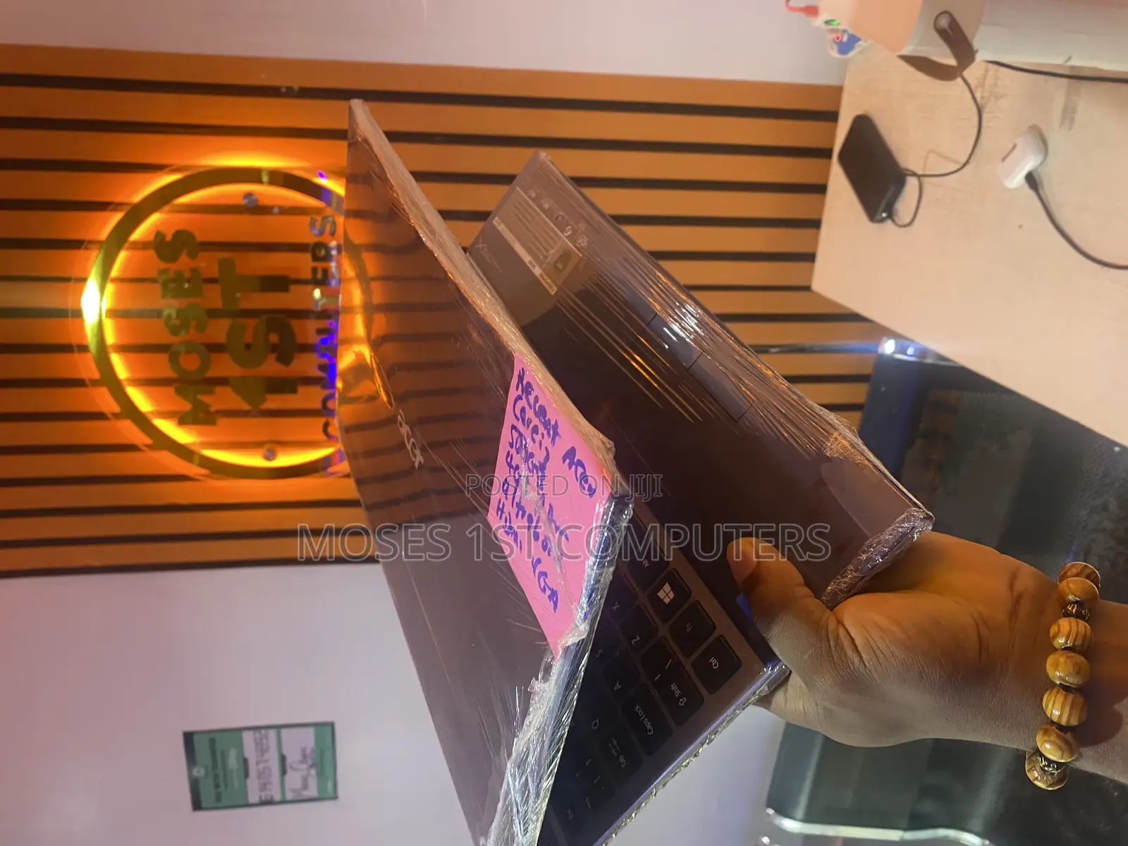 New Laptop Acer 8GB Intel Core I3 HDD+SSD 320GB