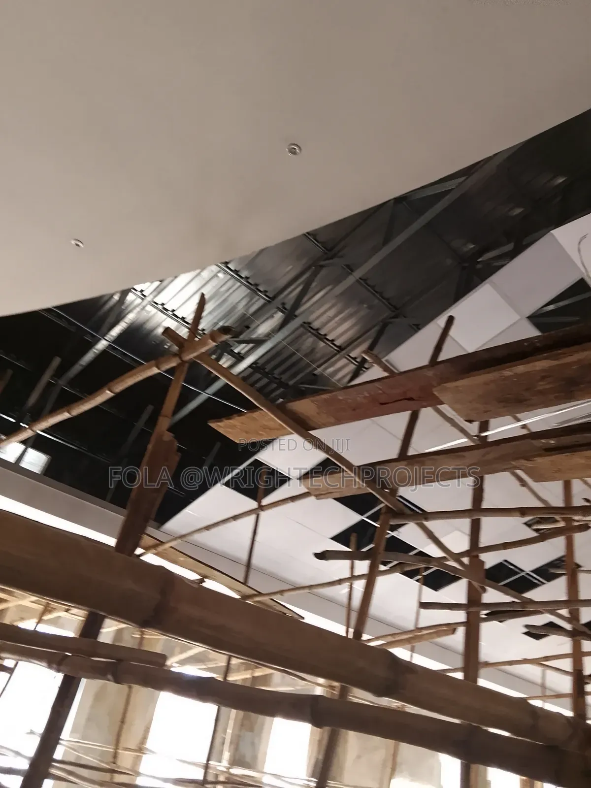 Dropping  Suspended Ceiling With Grids