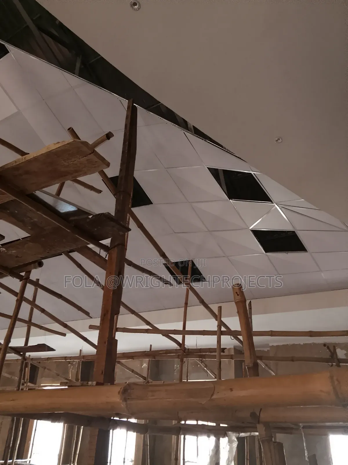 Dropping  Suspended Ceiling With Grids