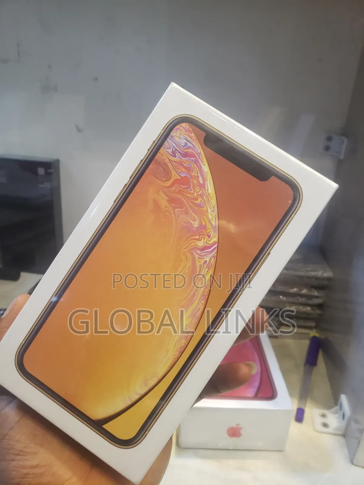 New Apple iPhone XR 64 GB Yellow
