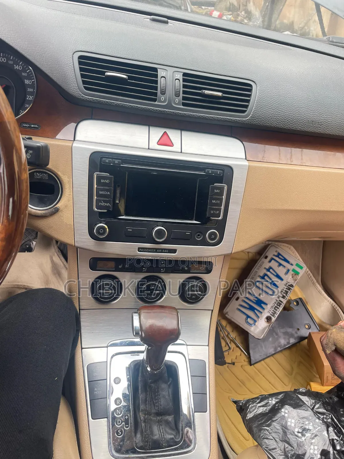 Volkswagen Passat 2008 Navigation Apple Carplay/Reverse Camera