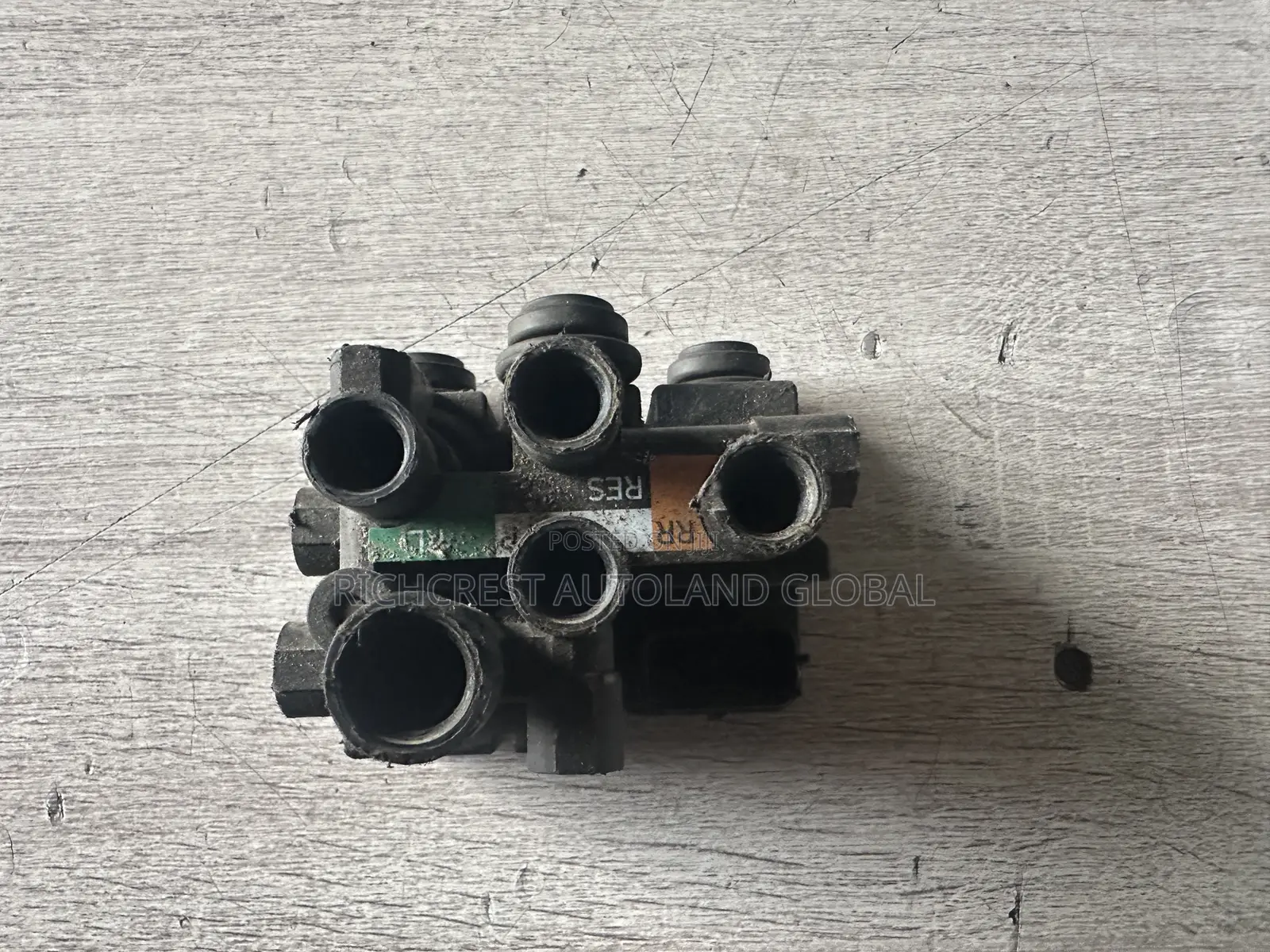 Range Rover Vogue 2014 Air Valve