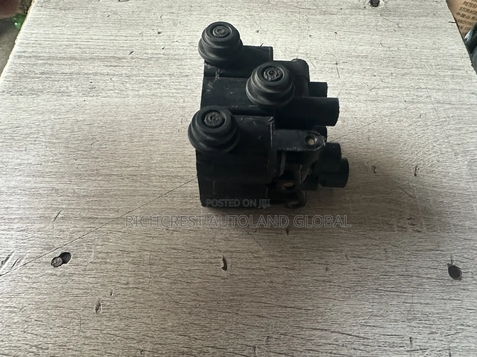 Range Rover Vogue 2014 Air Valve