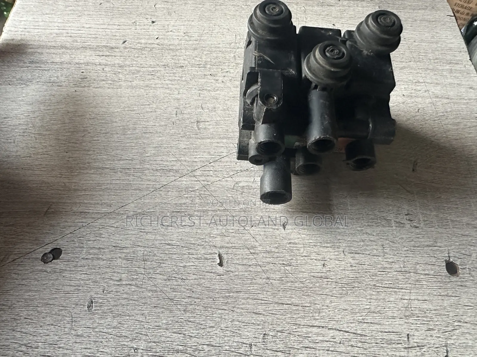 Range Rover Vogue 2014 Air Valve