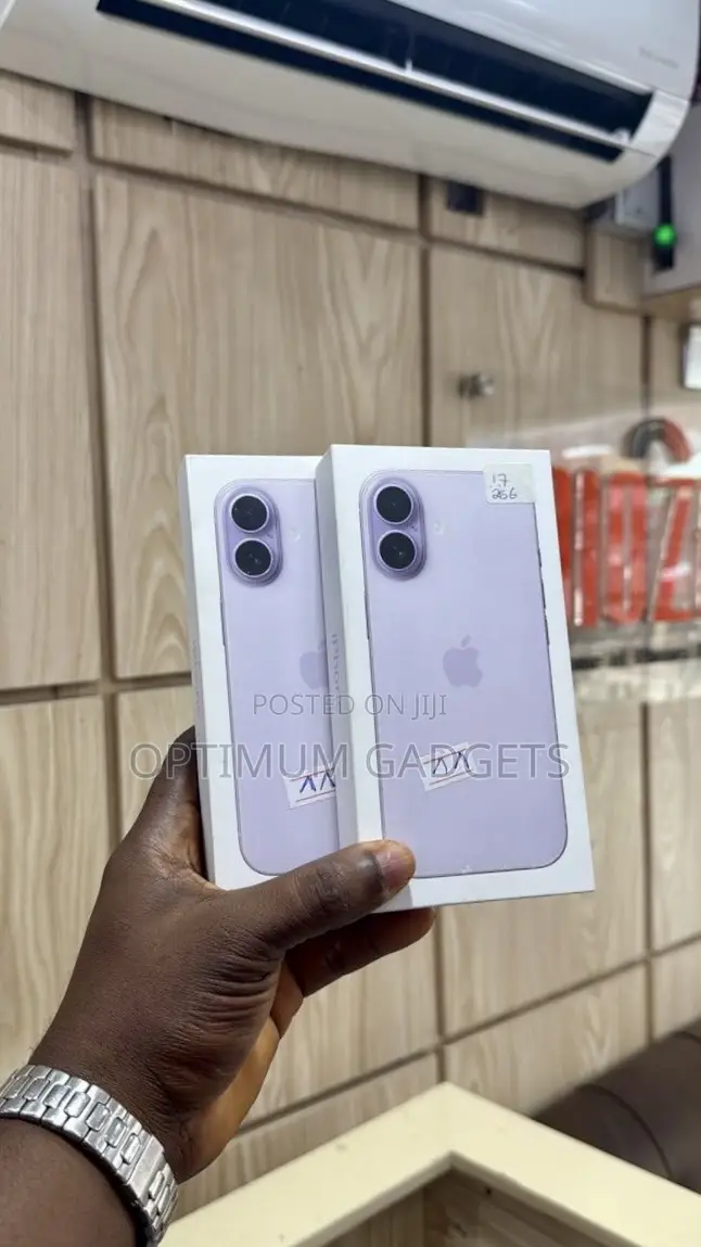 New Apple iPhone 17 256 GB Purple