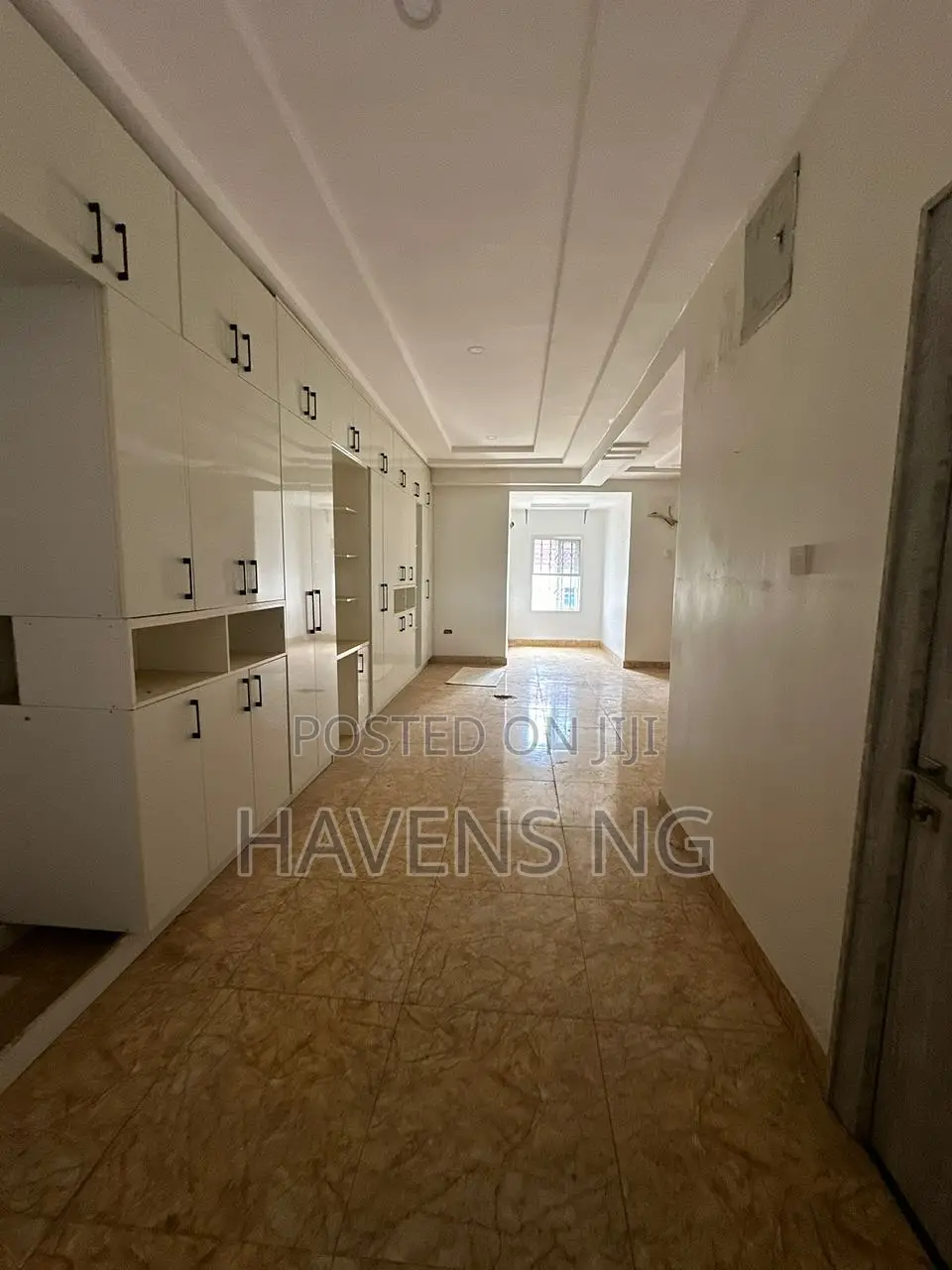 4bdrm Townhouse/Terrace in Dawaki for sale