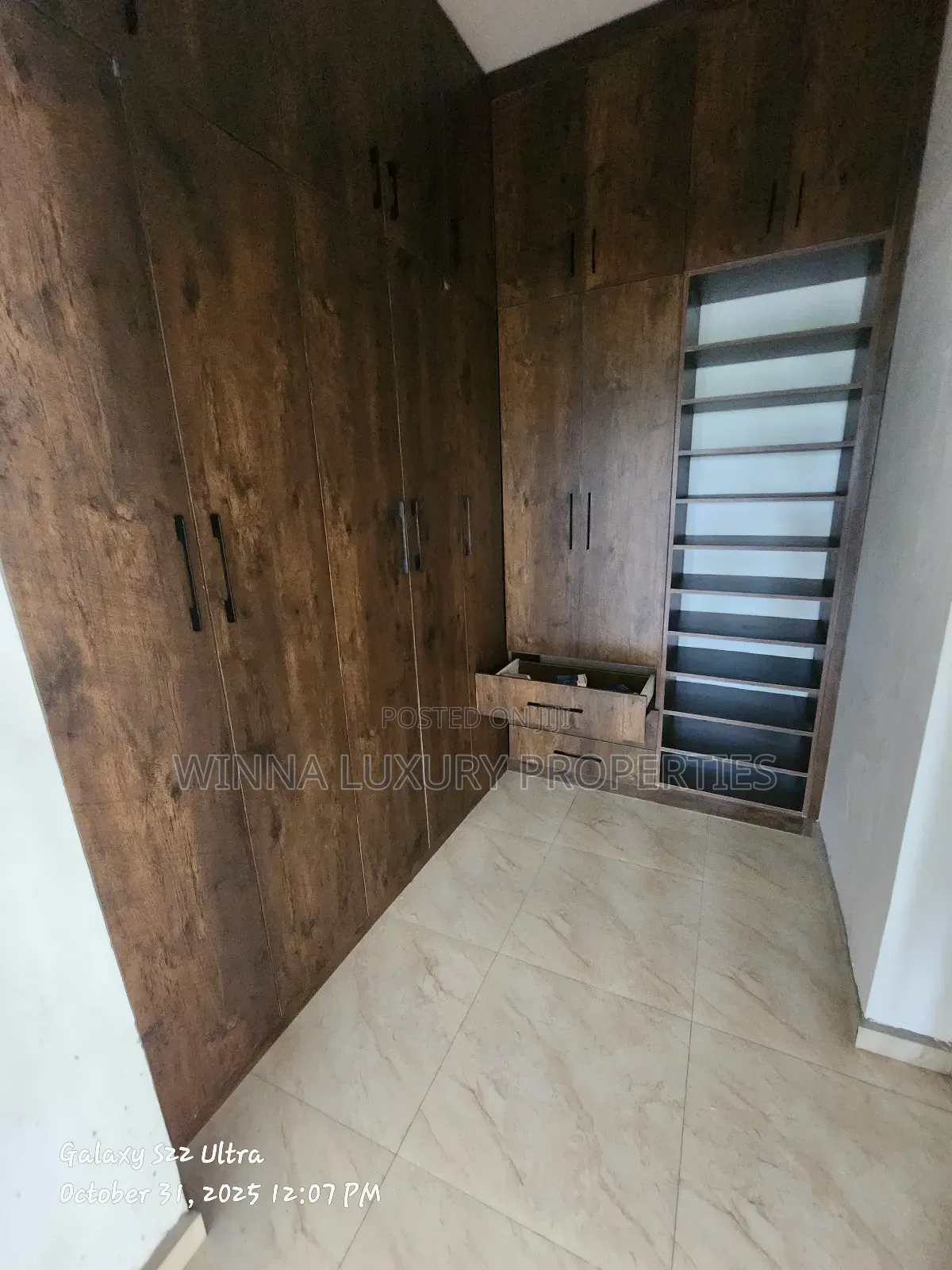 5bdrm Duplex in Sun Rise Estate...., Lugbe District for sale