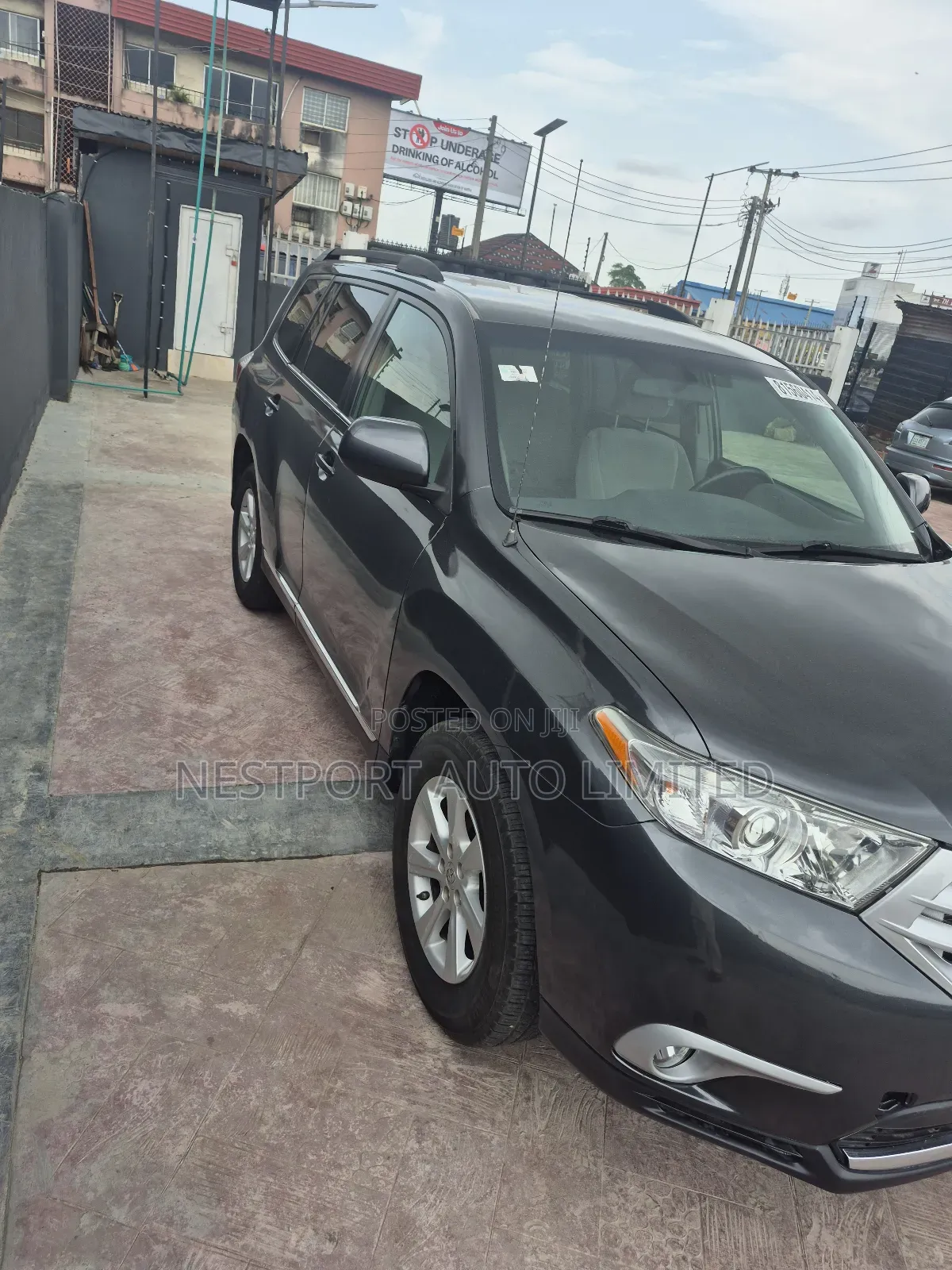Toyota Highlander SE 2011