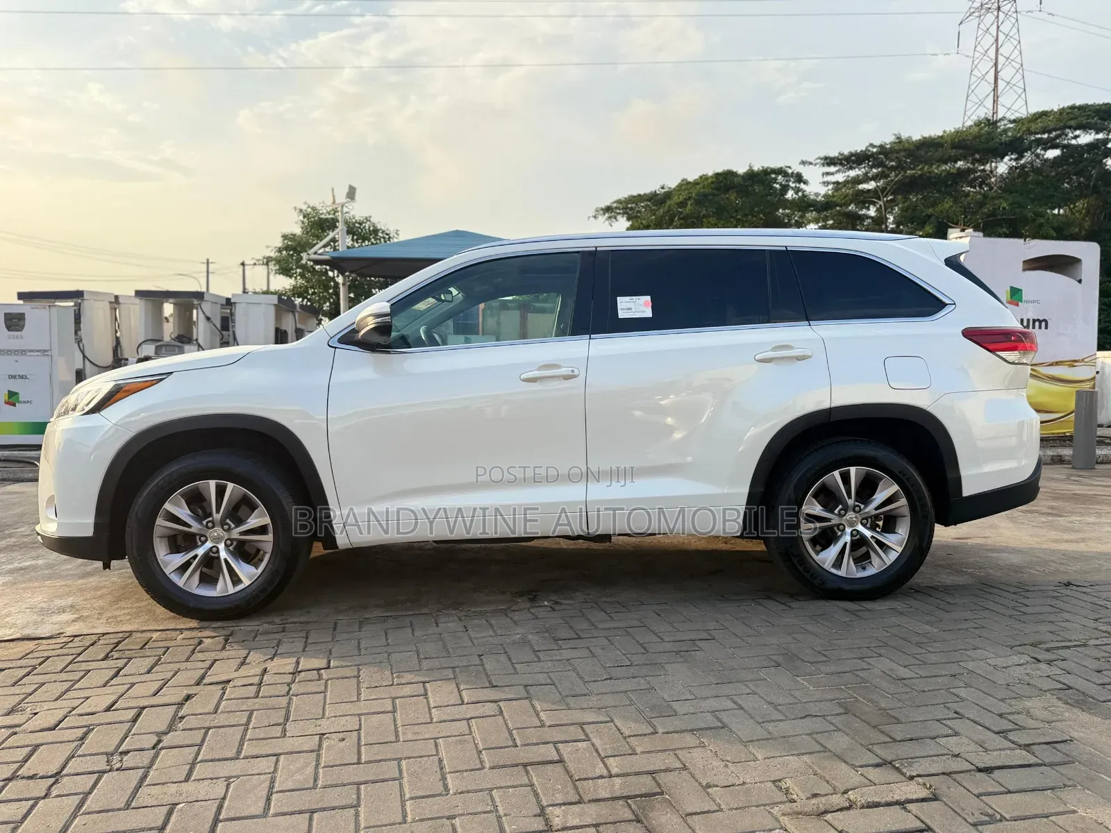 Toyota Highlander XLE 4dr SUV (3.5L 6cyl 6A) 2015 Off white