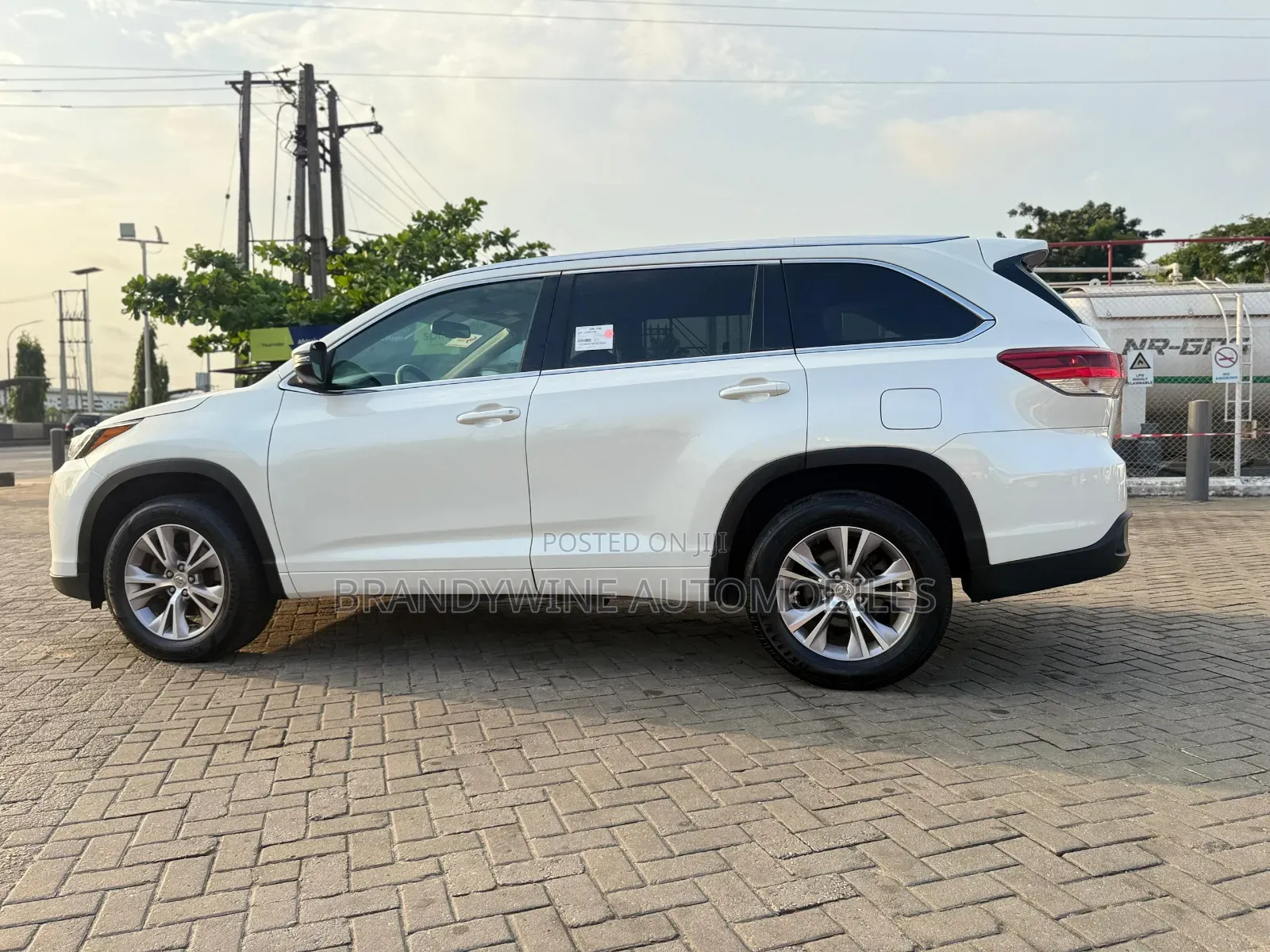 Toyota Highlander XLE 4dr SUV (3.5L 6cyl 6A) 2015 Off white