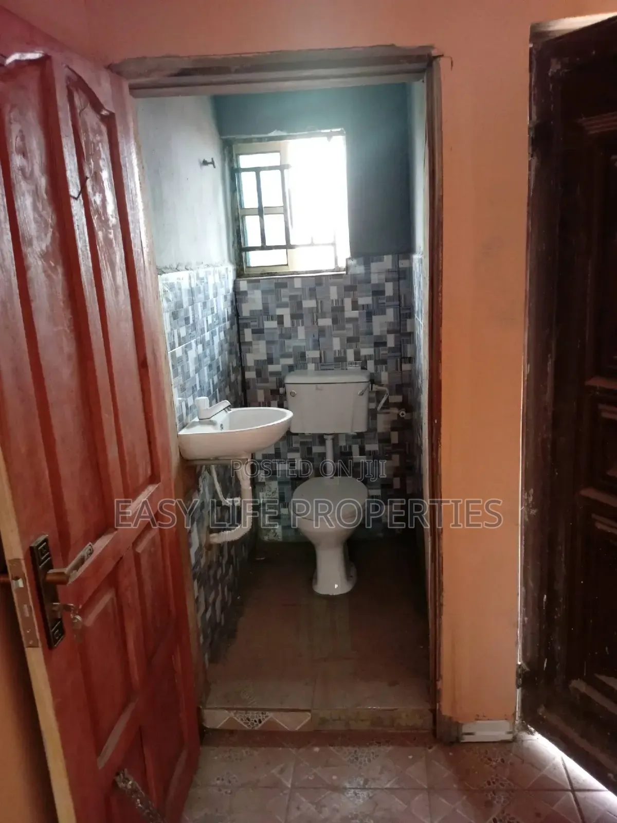 2bdrm Block of Flats in Emmanuel Garden, Alakia for rent