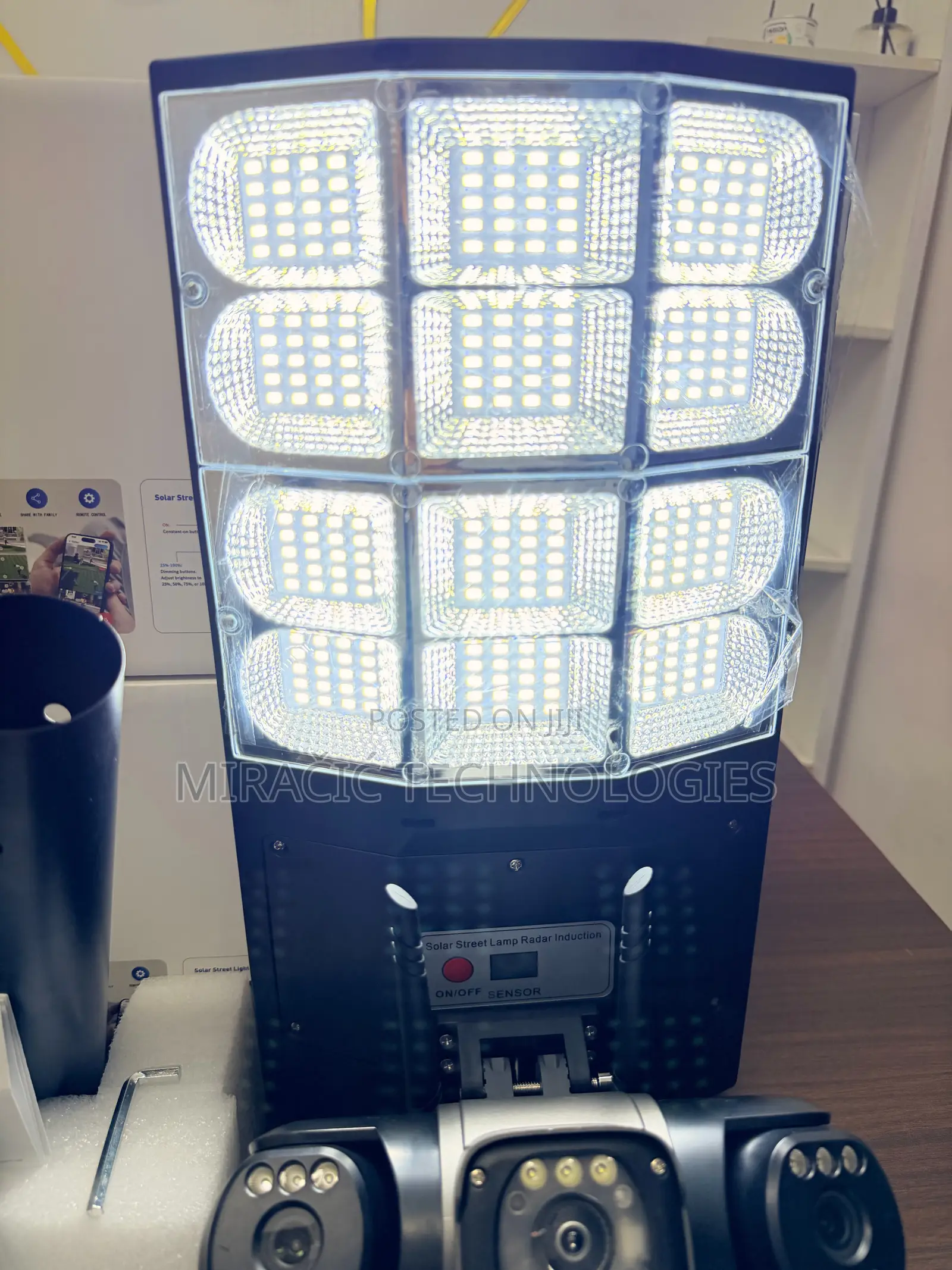 Solar Street Light 400w + 4g 3 Lens Solar Camera 2 in 1