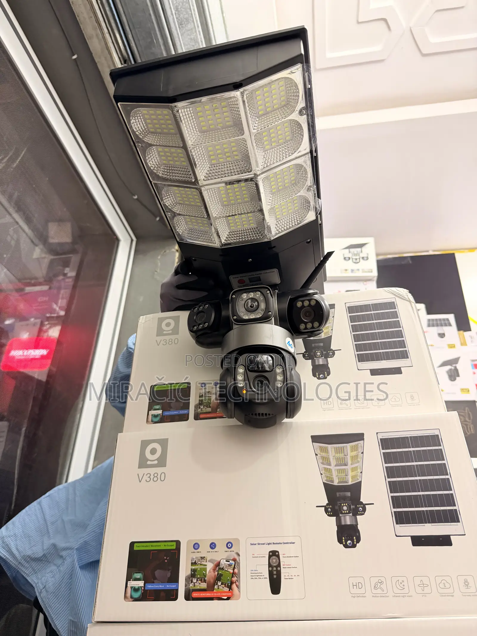 Solar Street Light 400w + 4g 3 Lens Solar Camera 2 in 1