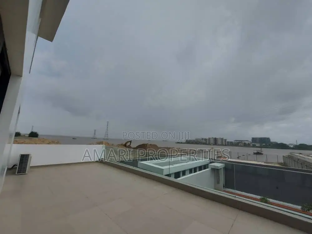 7bdrm Duplex in Banana Island for sale
