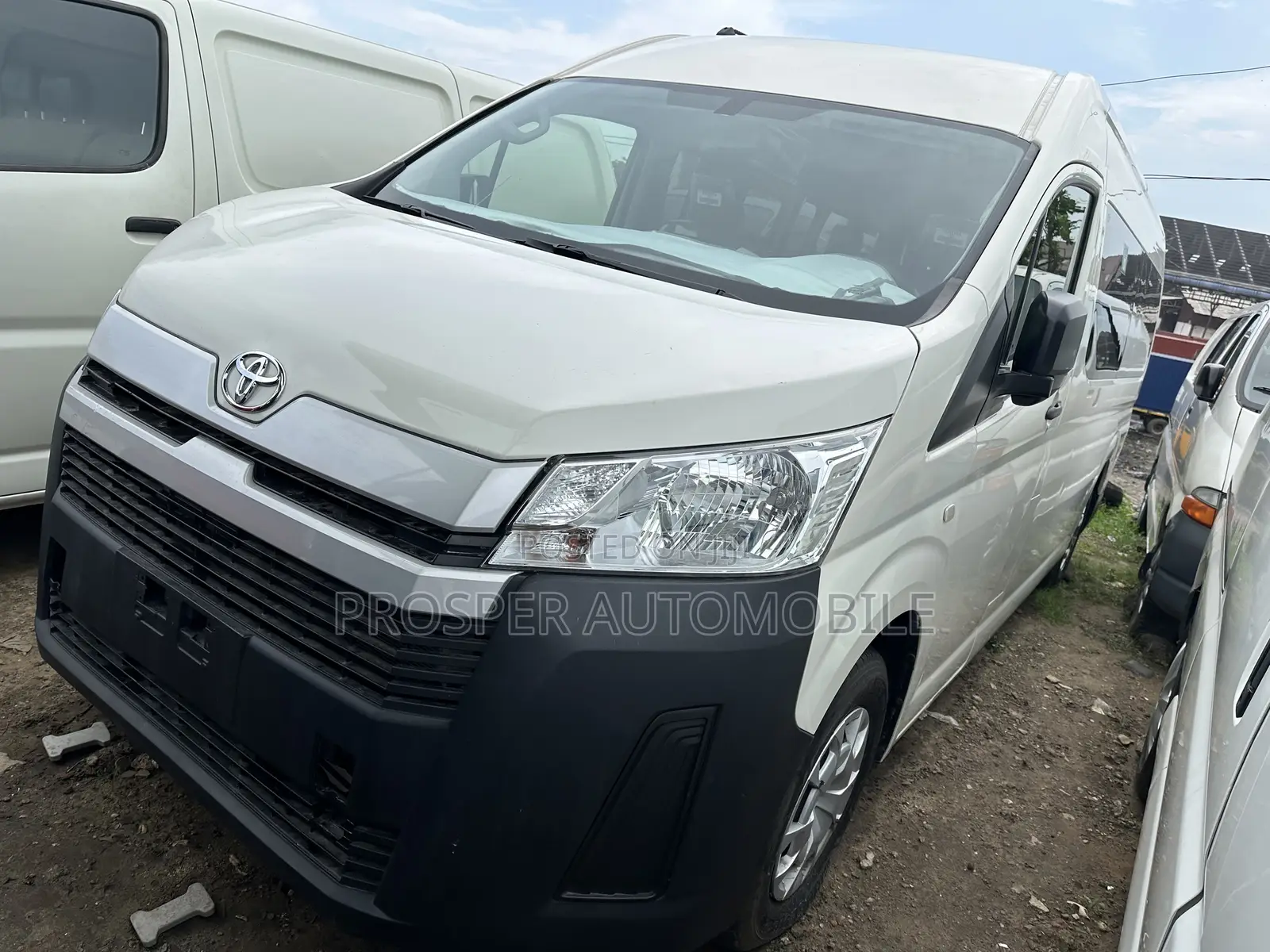 Toyota HiAce 2023 White