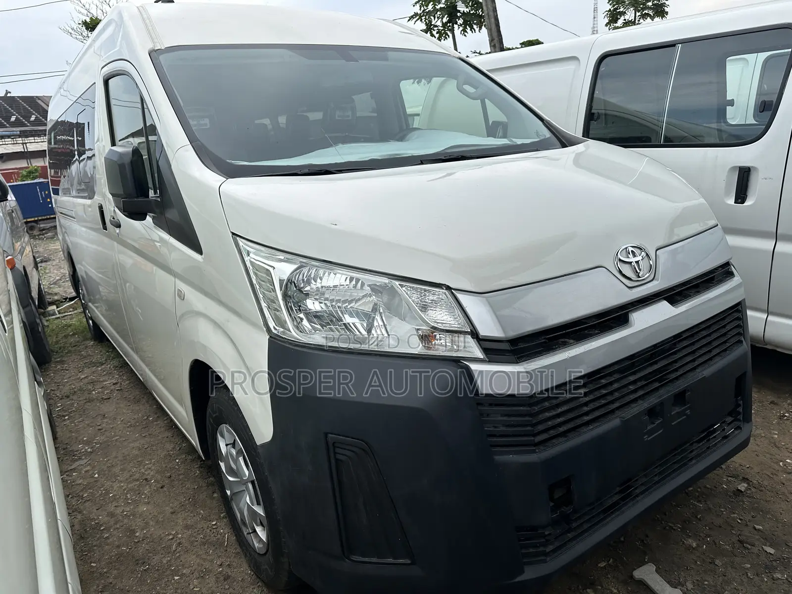 Toyota HiAce 2023 White