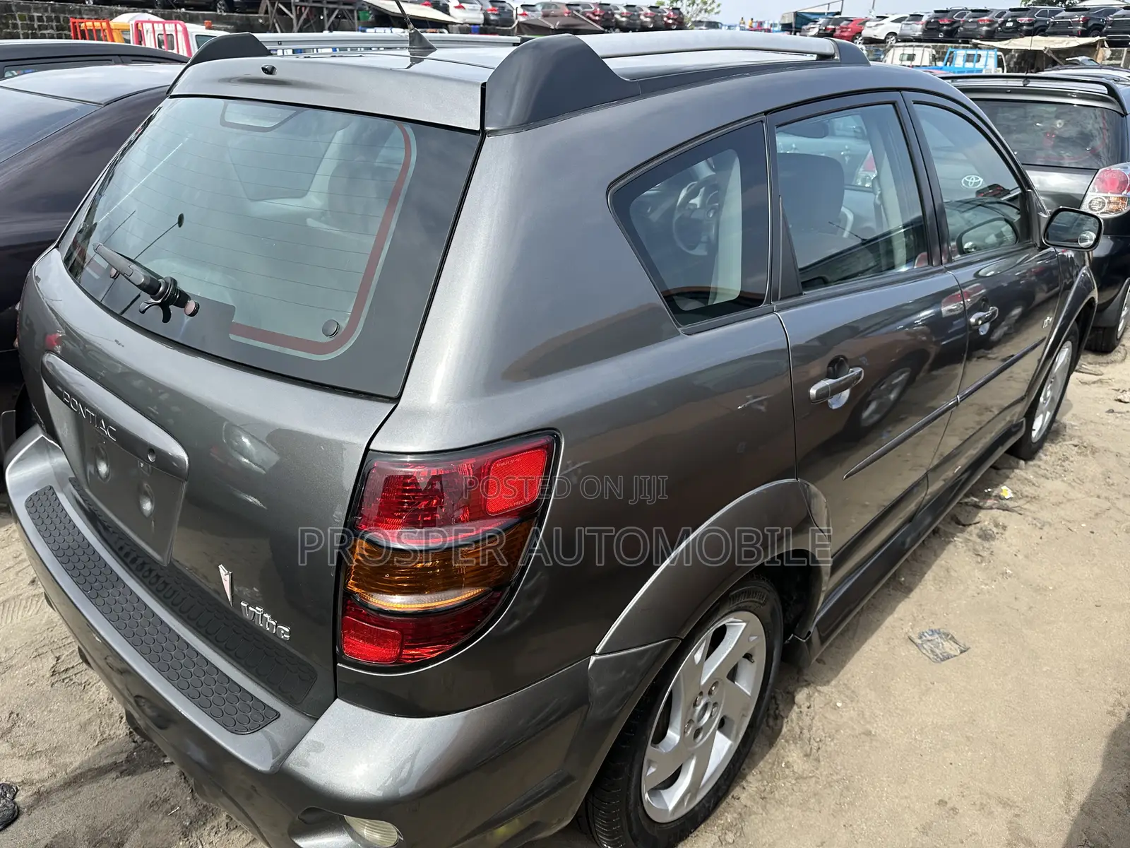 Pontiac Vibe AWD 2006 Gray
