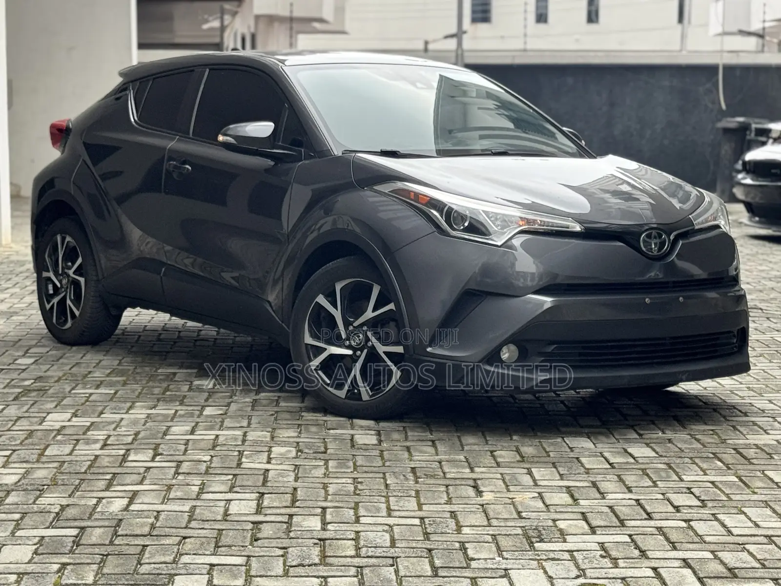 Toyota C-HR XLE Prermium FWD (2.0L 4cyl 2AM) 2018 Gray