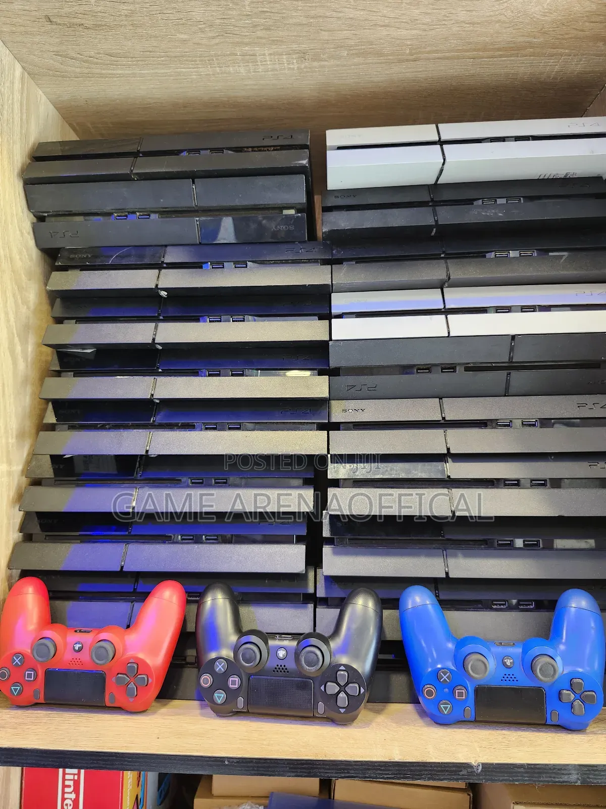 Clean Ps4 Fat With Licensed Fc25 Fc26 + 2 Controllers